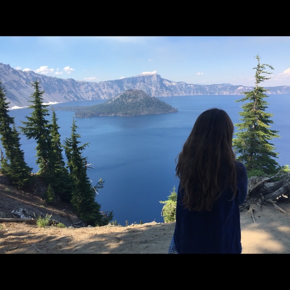 Meet your Posher, Jessica - Picture 1 of 3